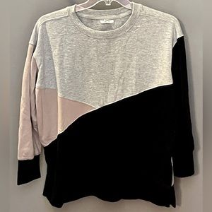 Maurices Size 1X Color-Block Sweatshirt